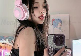 Sayo Momo在这儿，pose很走心——她的cos自拍图册小册子